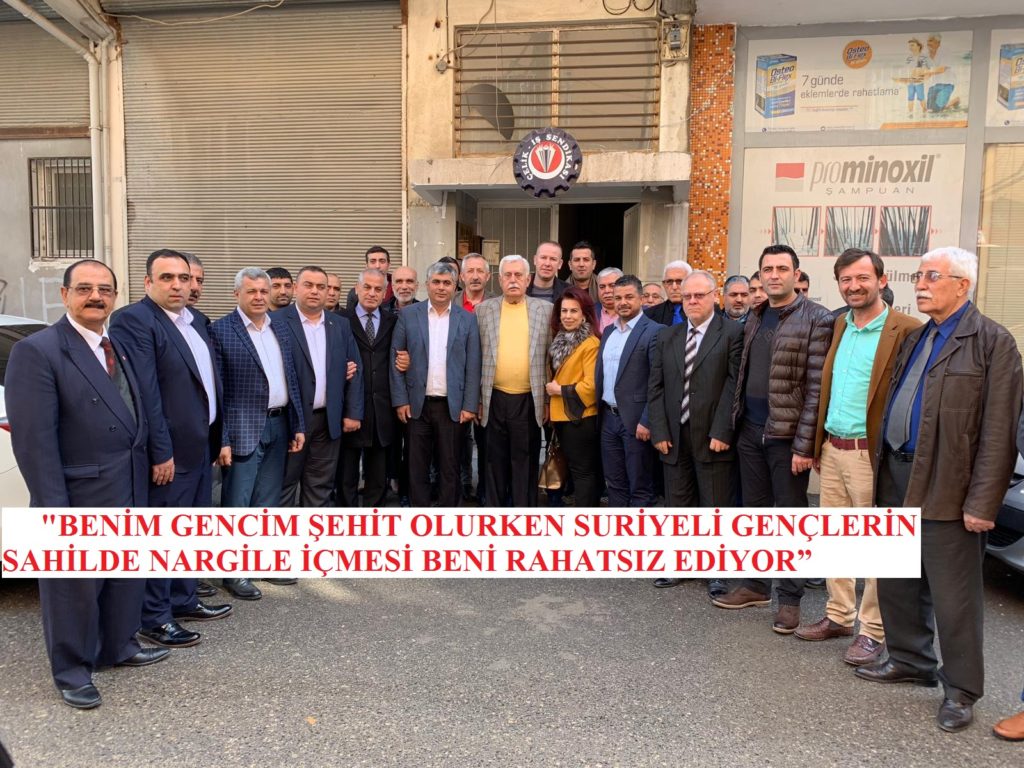 “BENİM GENCİM ŞEHİT OLURKEN SURİYELİ GENÇLERİN SAHİLDE NARGİLE İÇMESİ BENİ RAHATSIZ EDİYOR”