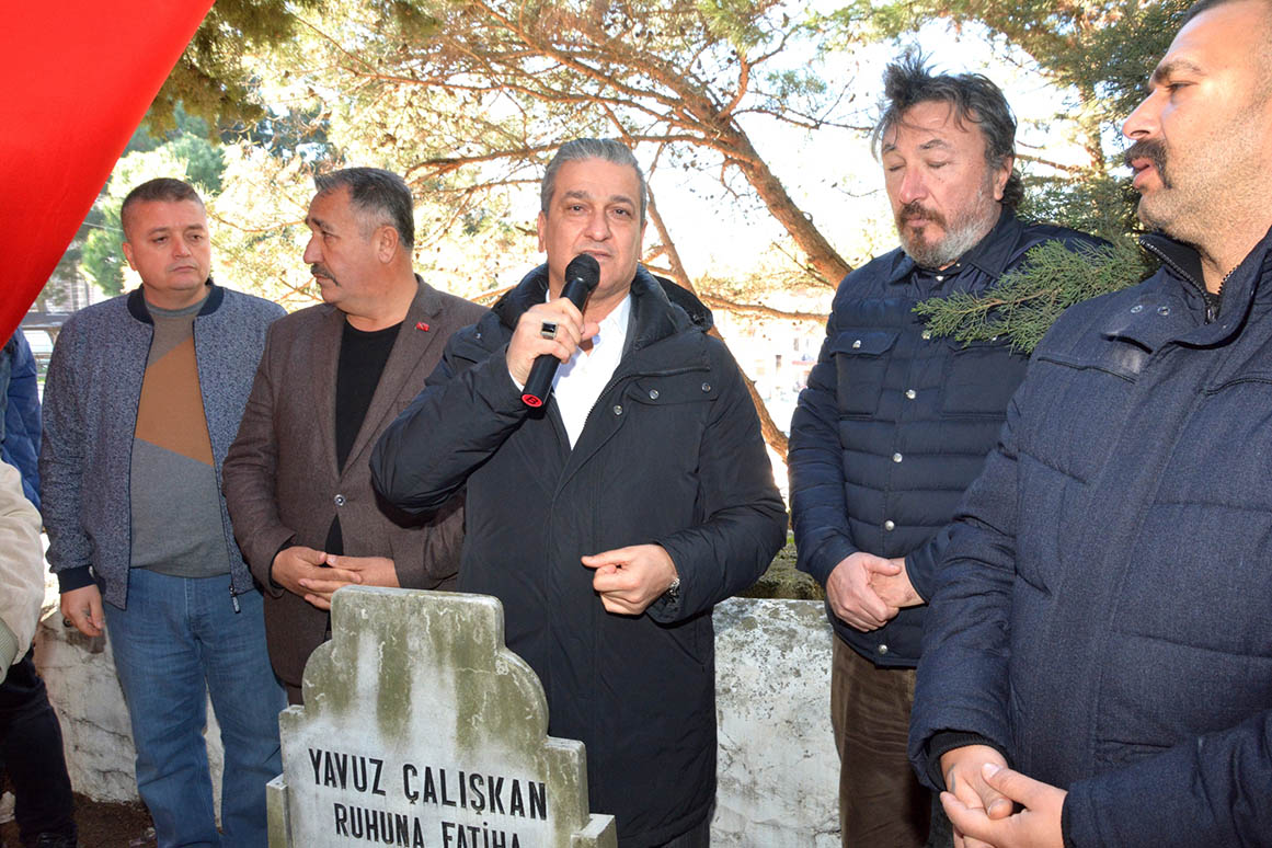 ÜLKÜCÜ ŞEHİT YAVUZ ÇALIŞKAN MEZARI BAŞINDA DUALARLA ANILDI