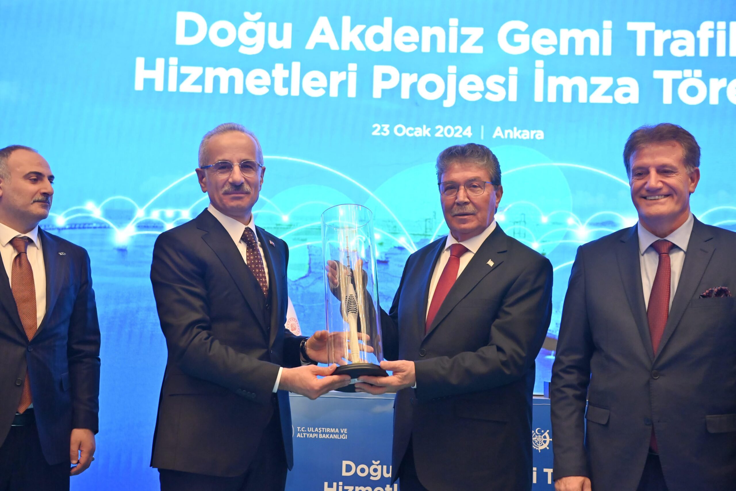 ‘DOĞU AKDENİZ GEMİ TRAFİK HİZMETLERİ SİSTEMİ PROJESİ’NDE İMZALAR ATILDI