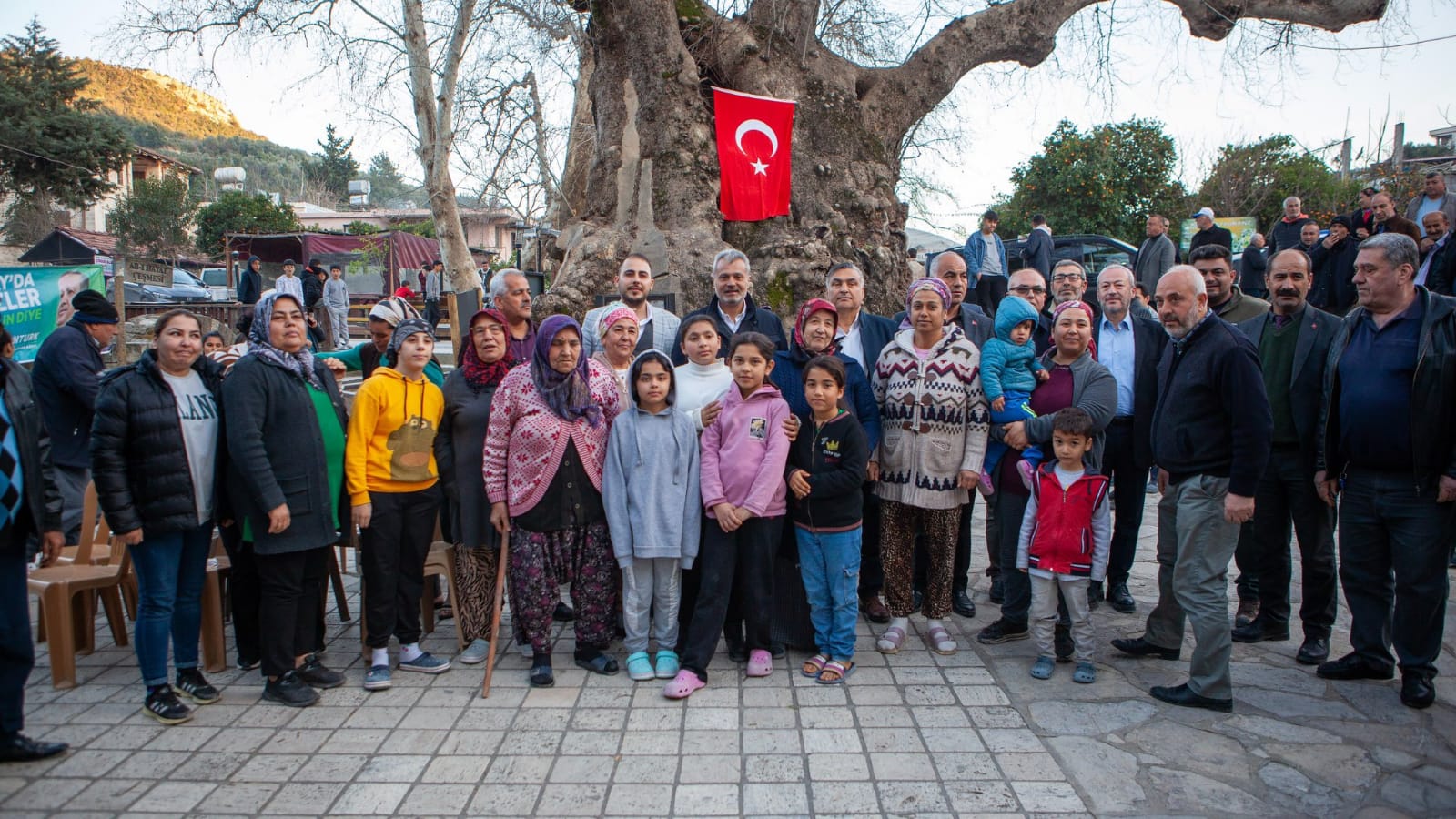 ÖNTÜRK GÜMBÜR GÜMBÜR GELİYOR!