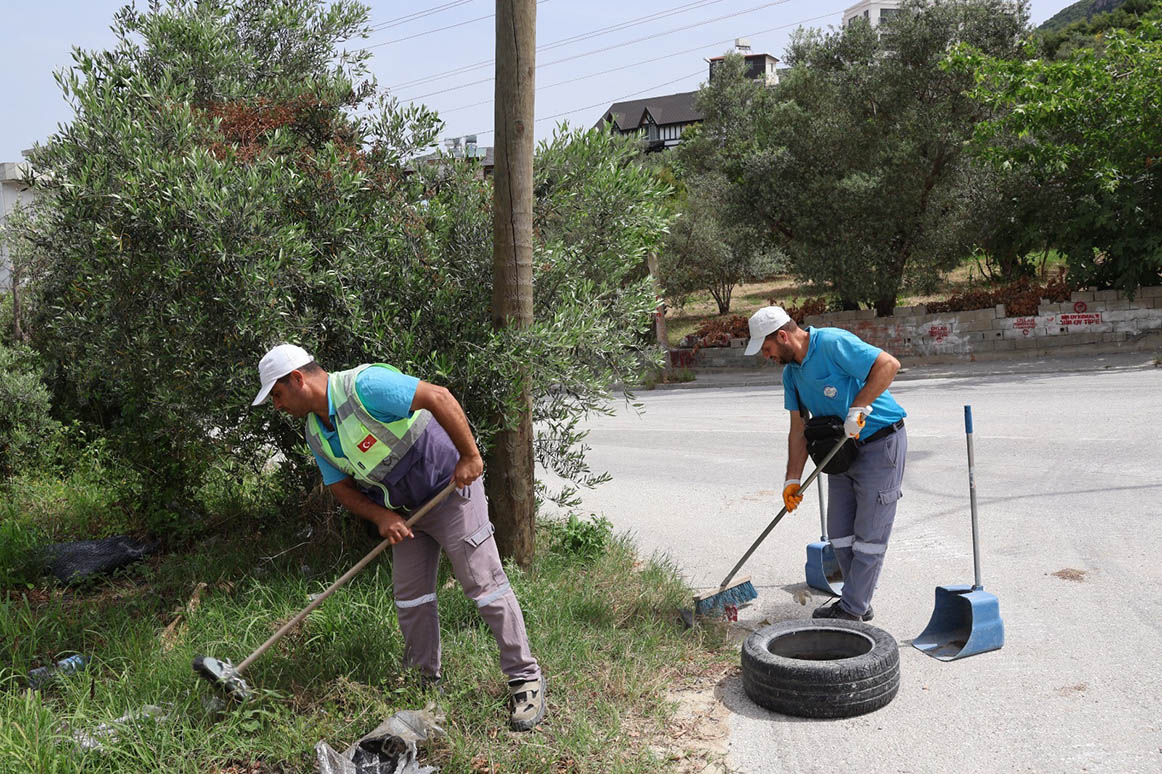 HBB’DEN HATAY’IN HER NOKTASINA TEMİZLİK ÇALIŞMASI