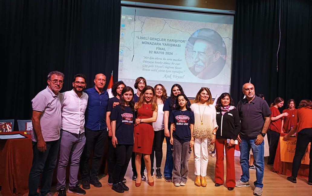 Cumhuriyet Anadolu Lisesi, “Hayatı