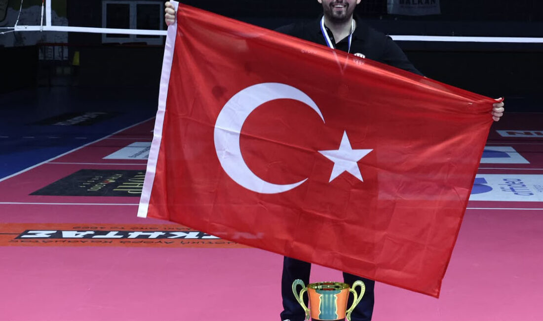 İSKENDERUNLU BALKAN ŞAMPİYONU ÇAĞRI MUSTAFA TAN’DAN YENİ HEDEF: CHALLENGE CUP! Balkan şampiyonu İskenderunlu antrenör Çağrı Mustafa Tan, İstanbul Gençlik Takımı