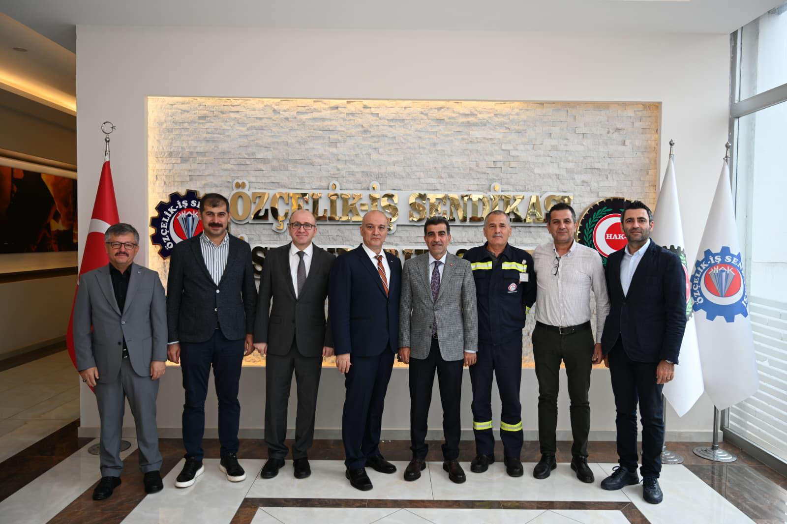 İSDEMİR Genel Müdürü Ayhan Akın; Demir Üretim Direktörü Mehmet Tellioğlu