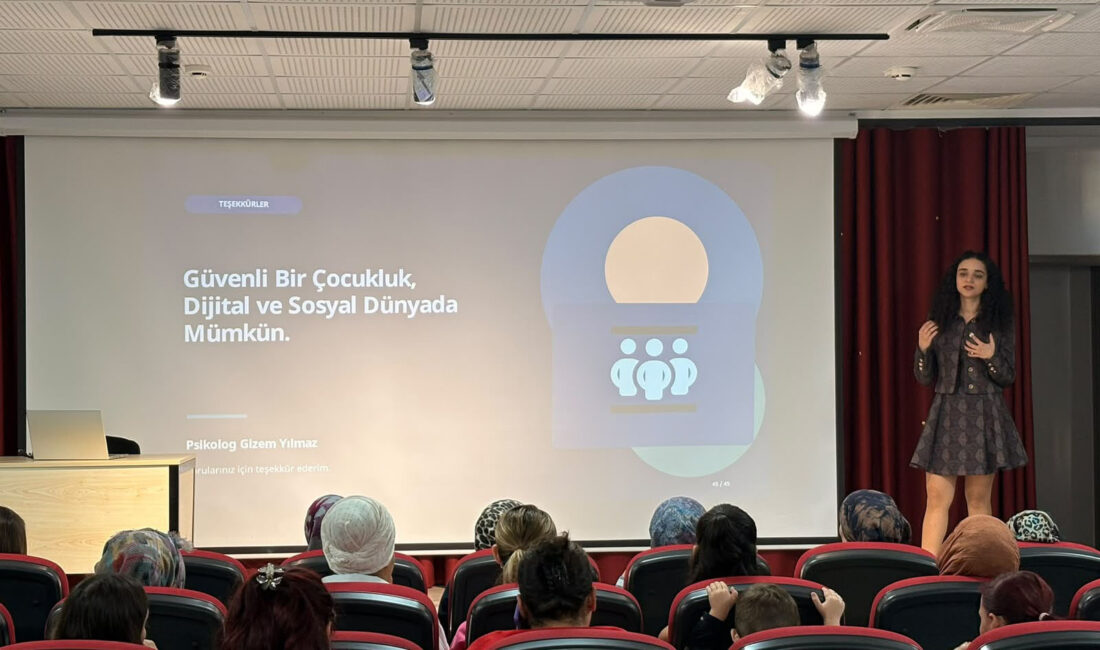 PALMİYE HASTANESİ’NDEN VELİLERE AKRAN ZORBALIĞI ve DİJİTAL BAĞIMLILIK SEMİNERİ İskenderun Özel Palmiye Hastanesi Uzman Psikoloğu Gizem Yılmaz, Hoca Ahmet